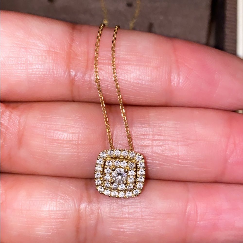 Neil lain necklace
